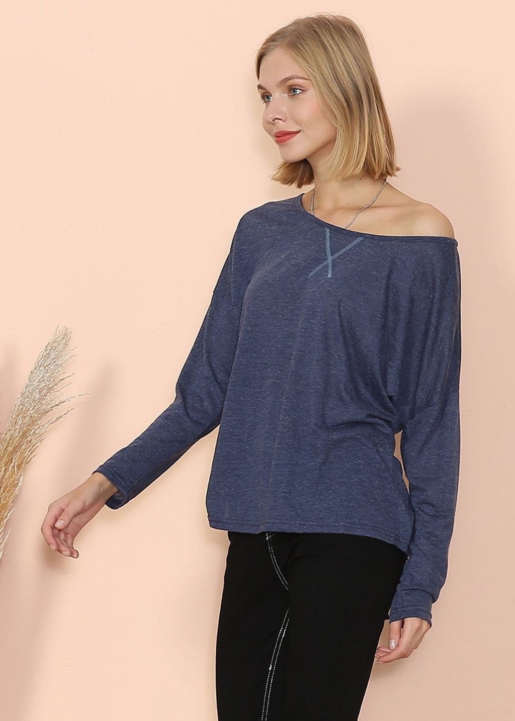 Blusa de manga larga con cuello barco de lujo