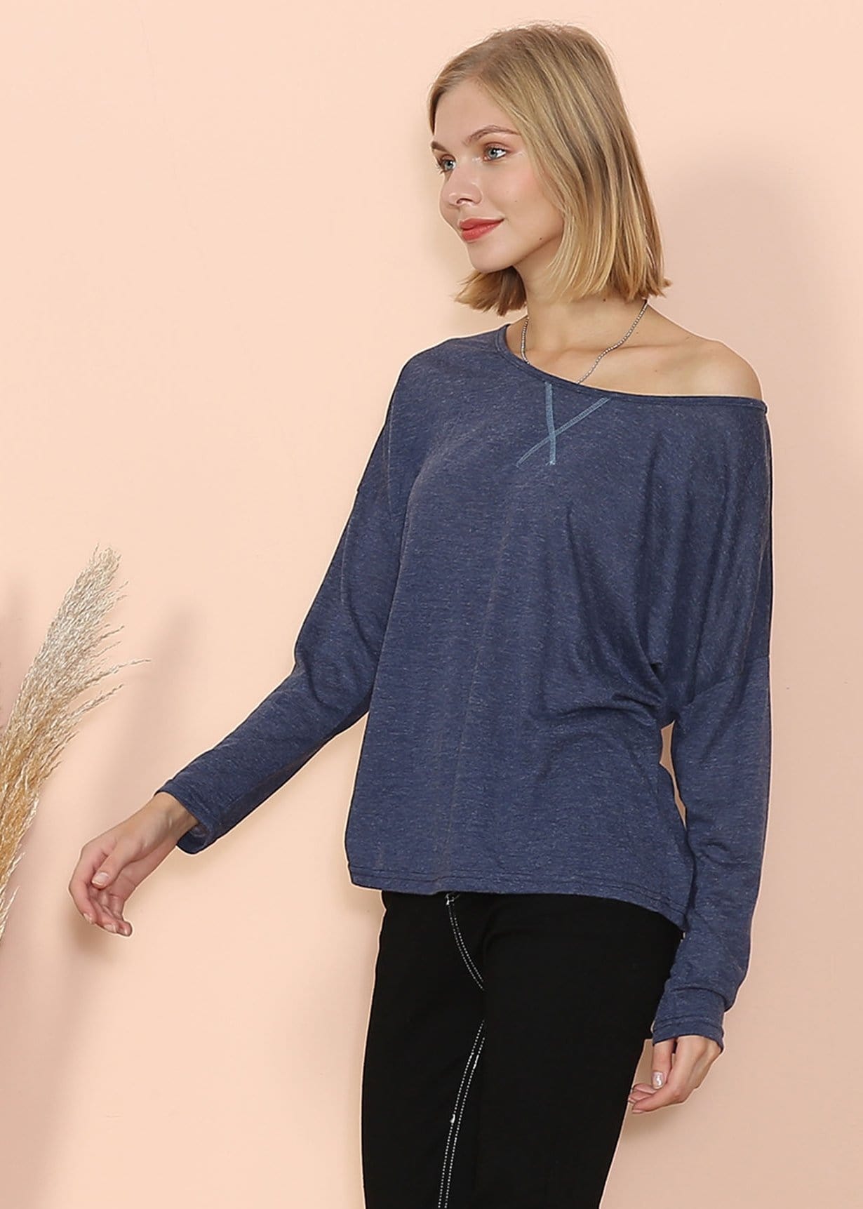 Blusa de manga larga con cuello barco de lujo