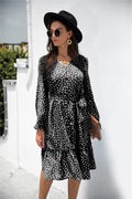 Vestido túnica con volantes y botones con estampado de lunares