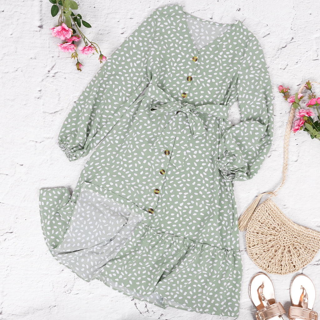Vestido túnica con volantes y botones con estampado de lunares