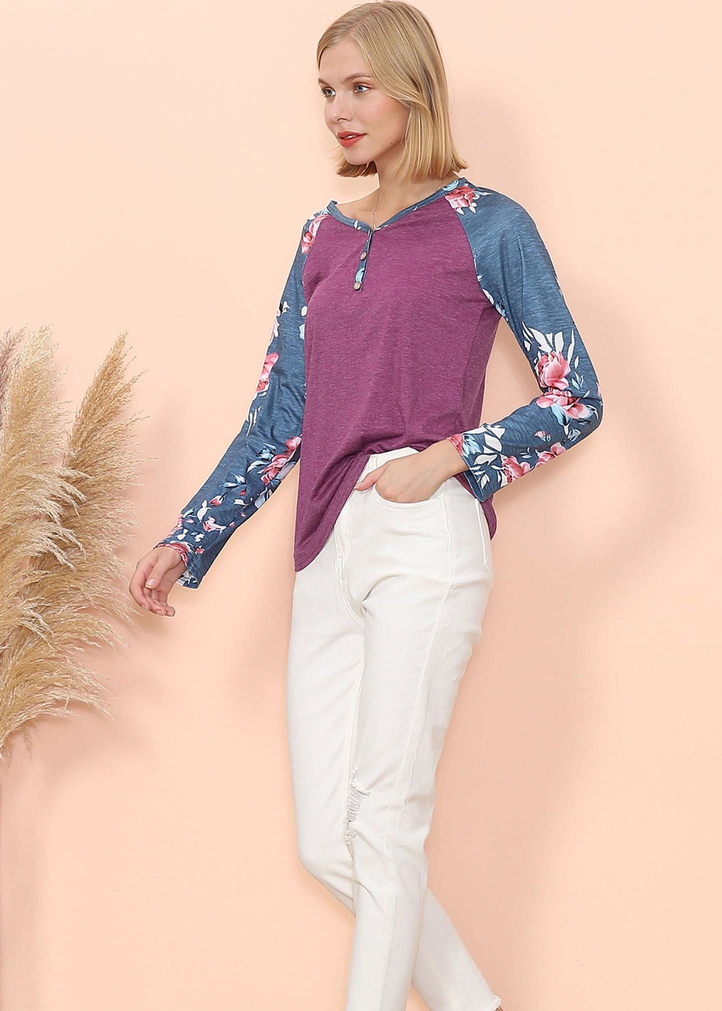 Camiseta Henley de manga larga con estampado floral