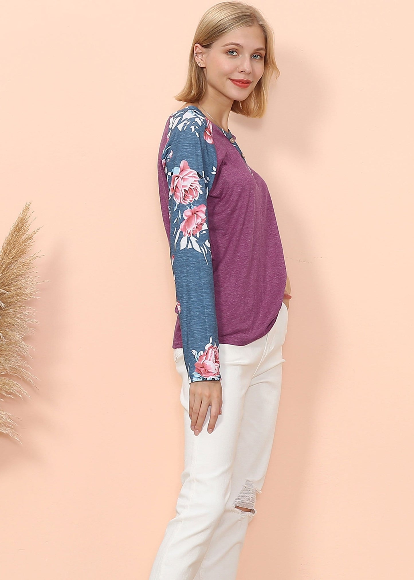 Camiseta Henley de manga larga con estampado floral