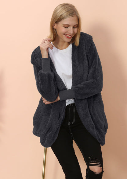 Sudadera con capucha y bolsillo frontal abierto de sherpa