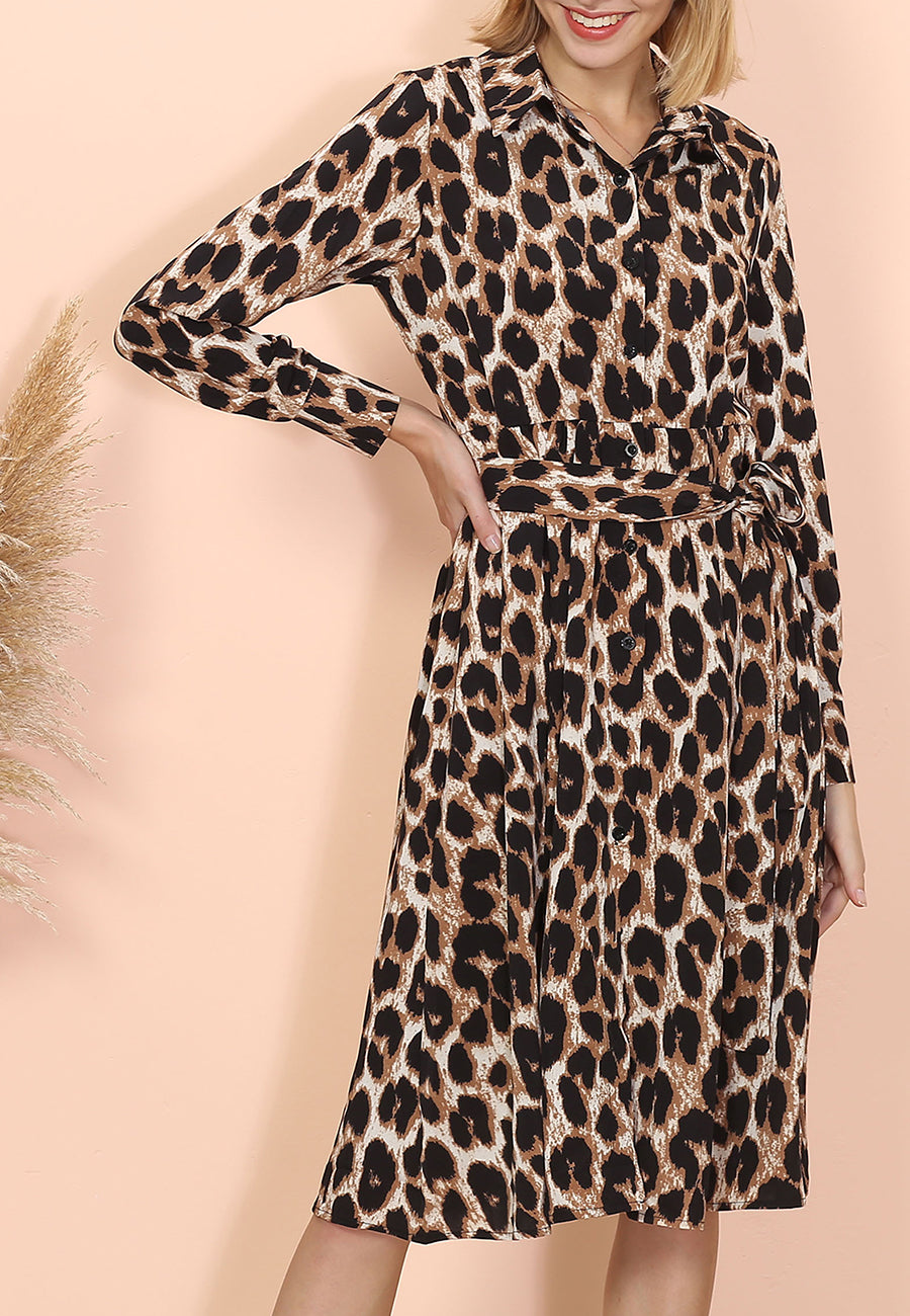 Vestido midi con volantes y estampado de guepardo