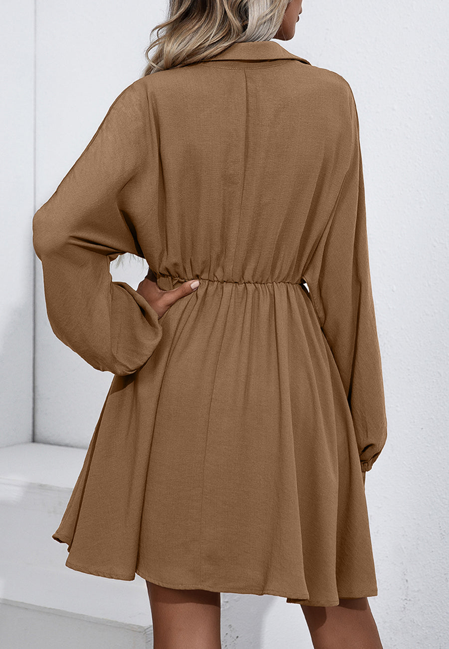 Vestido con volantes, mangas farol y cuello abotonado