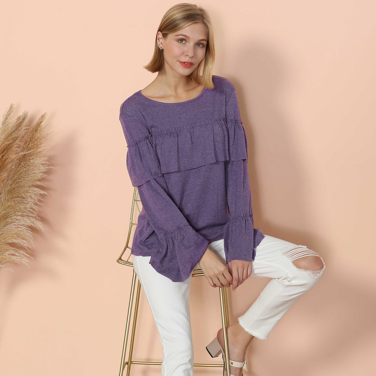 Blusa de manga larga con volantes en el pecho