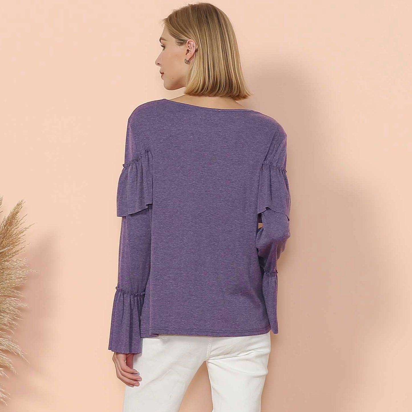 Blusa de manga larga con volantes en el pecho