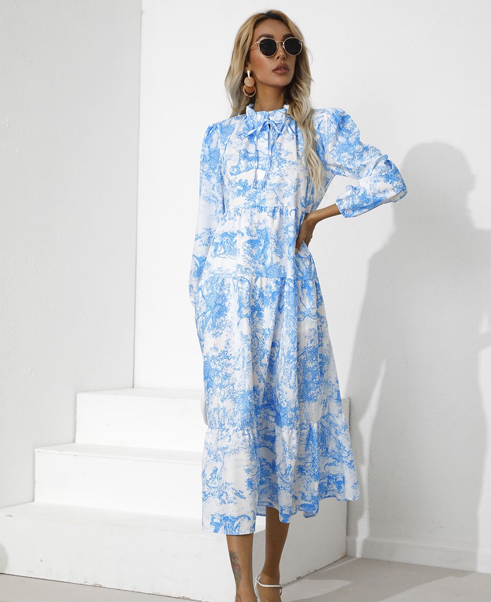 Vestido con dobladillo escalonado y estampado vintage