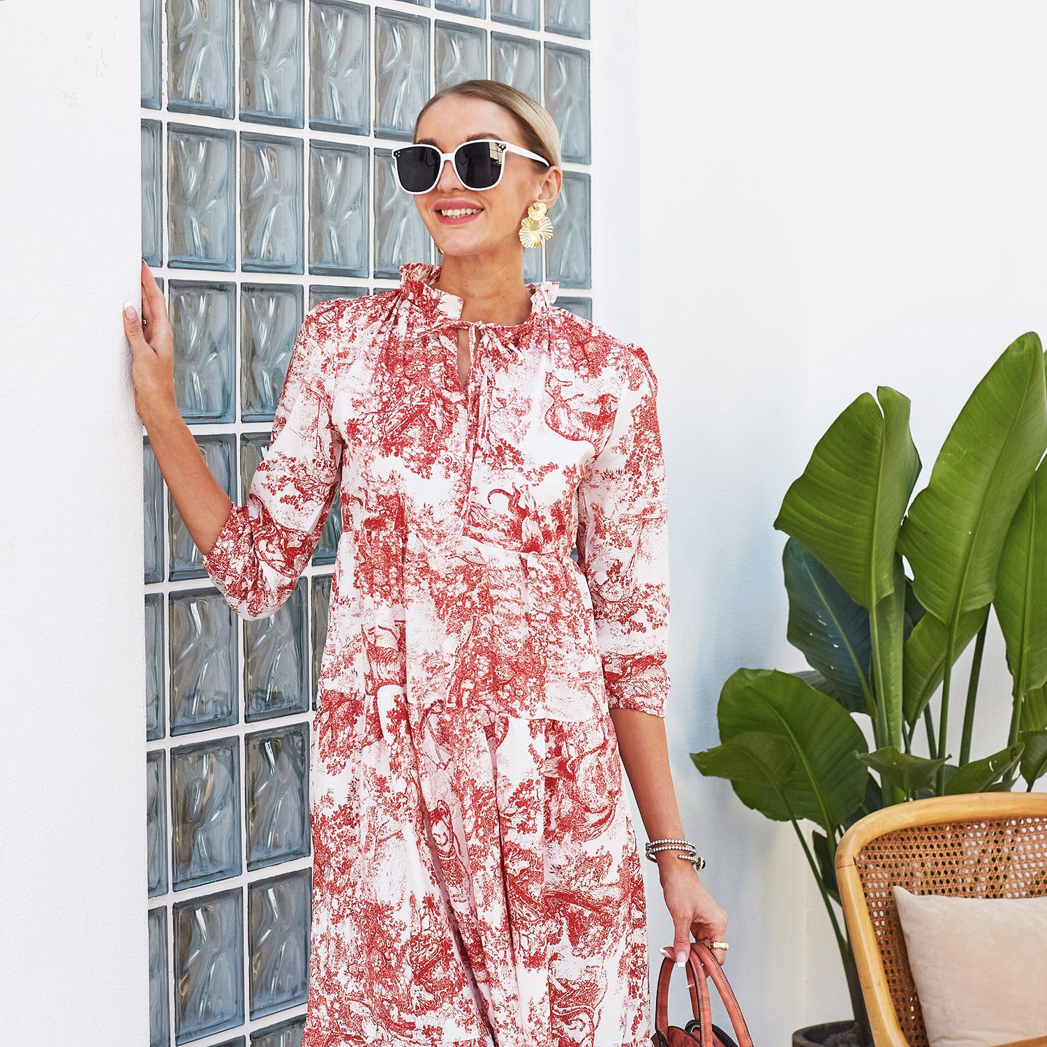 Vestido con dobladillo escalonado y estampado vintage