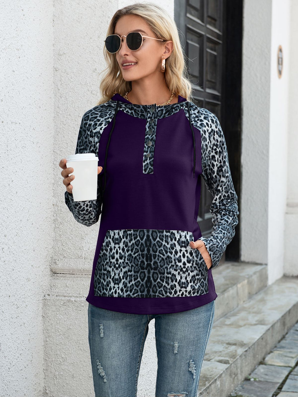 Sudadera con capucha de leopardo de dos tonos