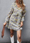 Vestido con volantes y estampado floral 