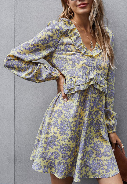 Vestido con volantes y estampado floral 