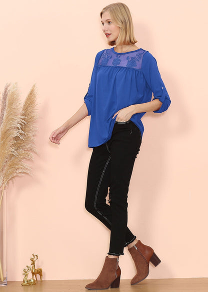 Blusa con detalle de encaje y codo a media altura 