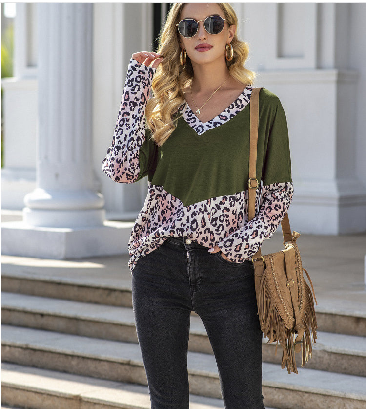 Camiseta con cuello en V y bloques de color 
