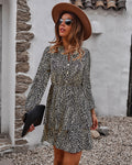 Vestido con estampado de guepardo y falda en capas 
