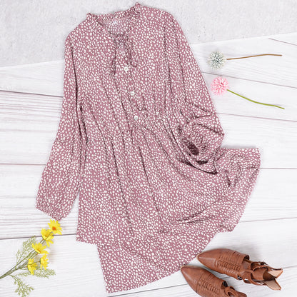 Vestido con estampado de guepardo y falda en capas 
