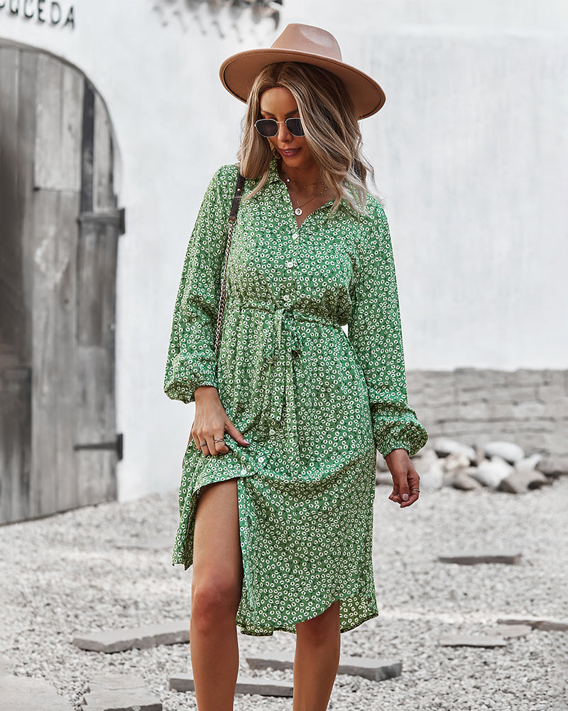 Vestido camisero con lazo floral en la cintura 