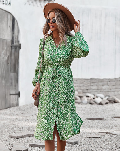 Vestido camisero con lazo floral en la cintura 