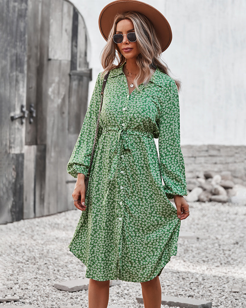 Vestido camisero con lazo floral en la cintura 