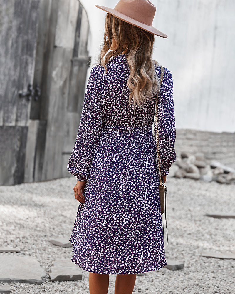 Vestido camisero con lazo floral en la cintura 