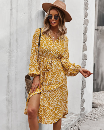Vestido camisero con lazo floral en la cintura 