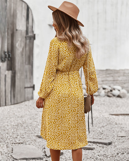 Vestido camisero con lazo floral en la cintura 