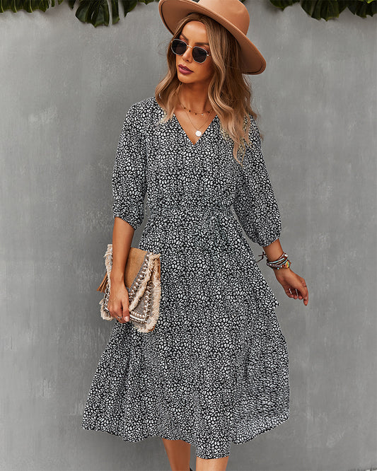 Vestido con lazo en la cintura y estampado de leopardo 