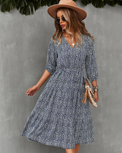 Vestido con lazo en la cintura y estampado de leopardo 
