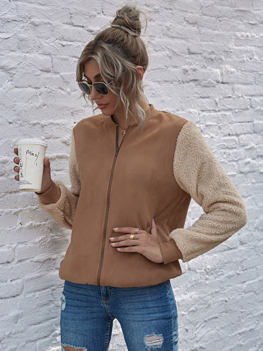 Chaqueta de dos tonos con mangas de peluche 