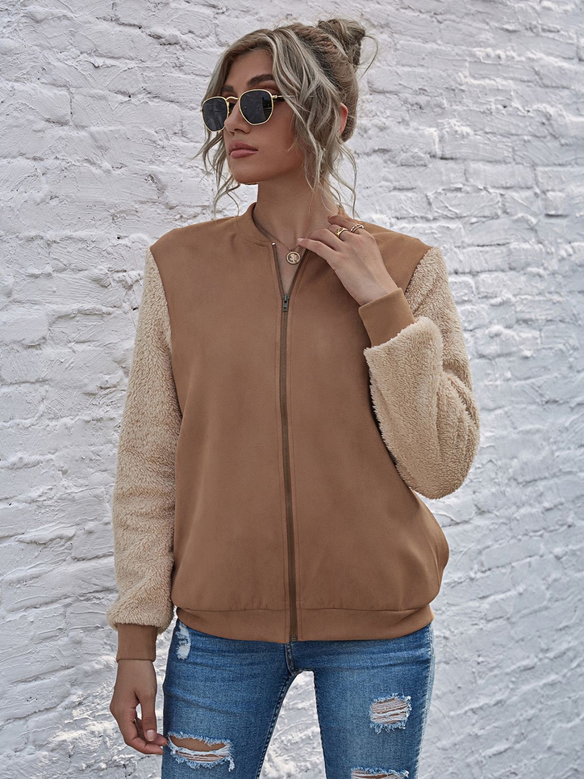 Chaqueta de dos tonos con mangas de peluche 