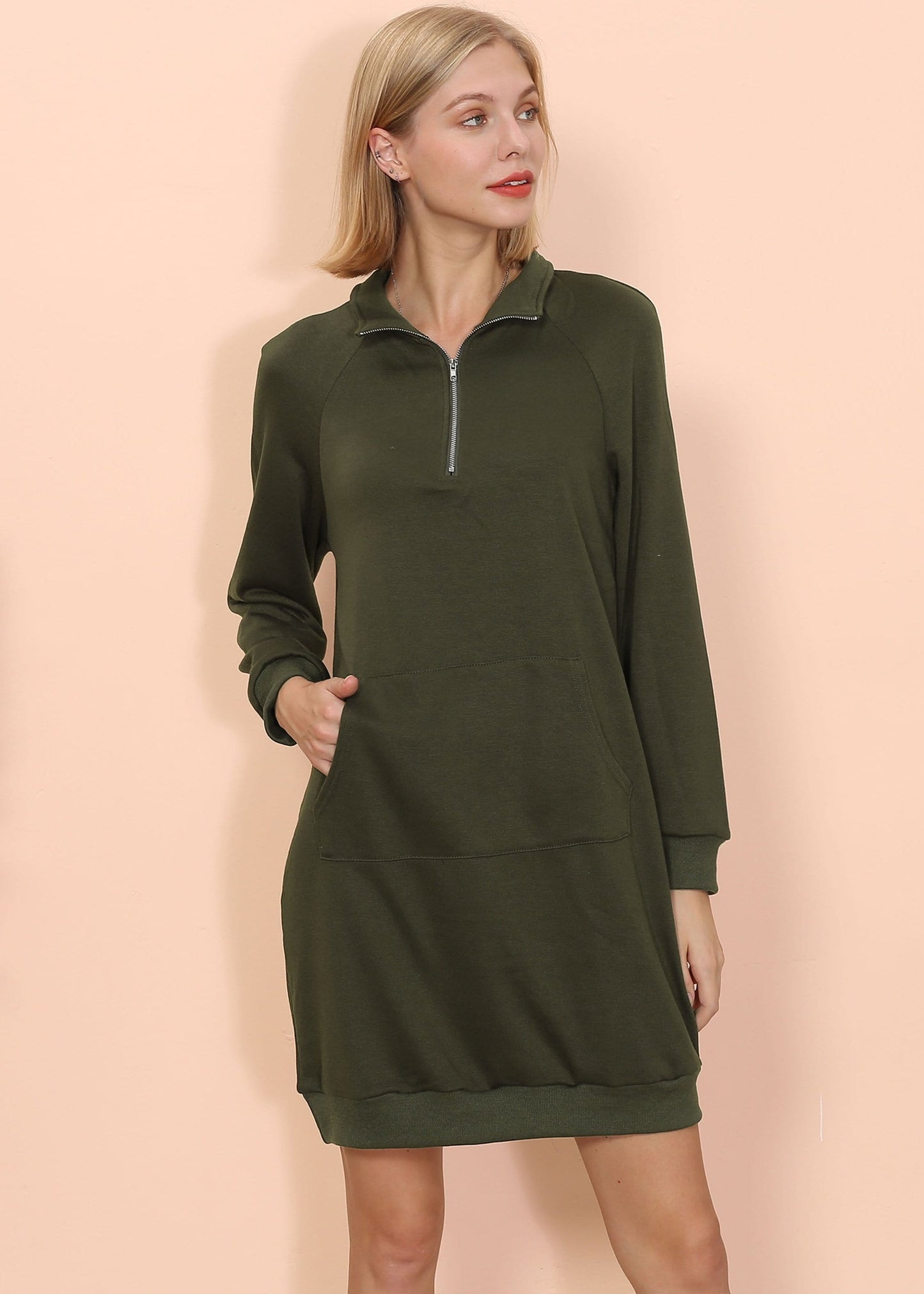 Vestido tipo suéter con bolsillo de canguro de color liso