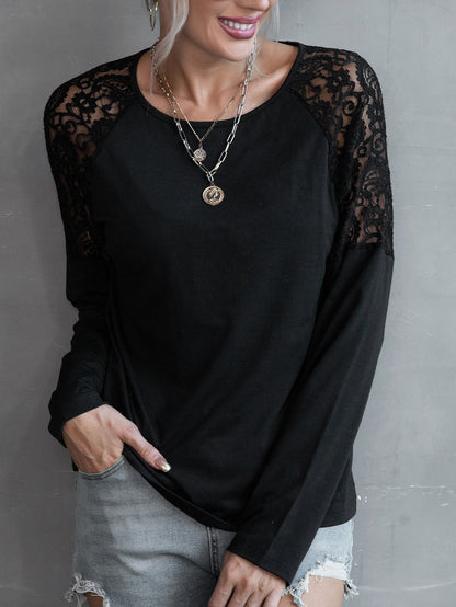 Camiseta con mangas raglán y detalle de encaje 