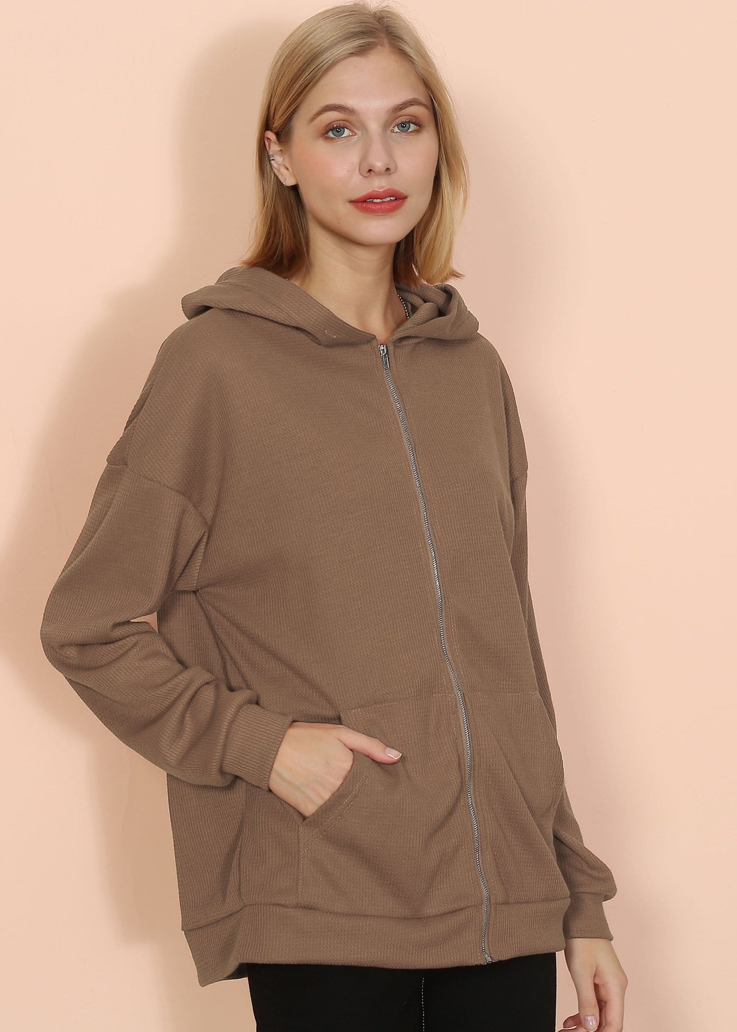 Sudadera con capucha de punto con hombros caídos 