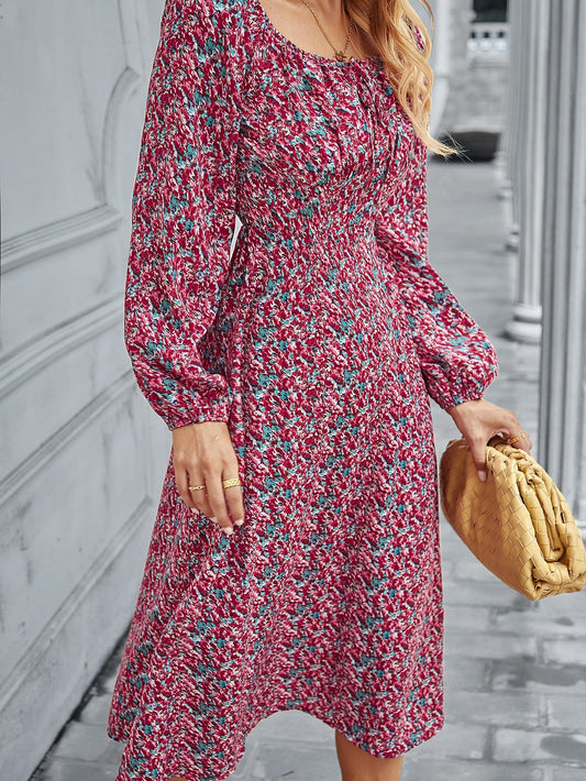 Vestido de manga larga con estampado floral y escote cuadrado 