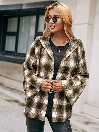 Chaqueta de cuadros escoceses con mangas acampanadas 