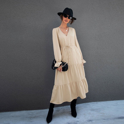 Vestido ligero liso con capas 