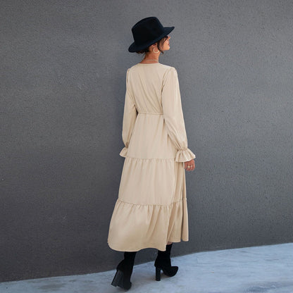 Vestido ligero liso con capas 