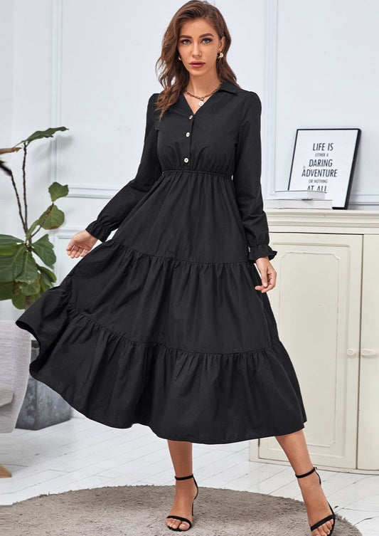 Vestido escalonado de manga larga con cuello 