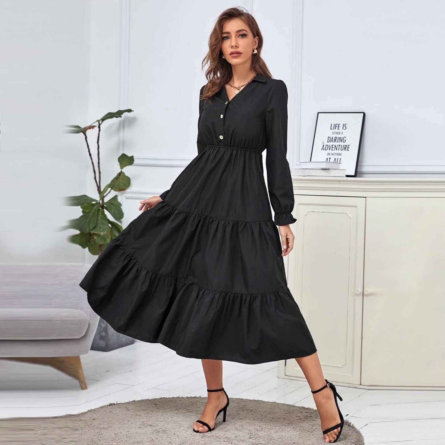 Vestido escalonado de manga larga con cuello 
