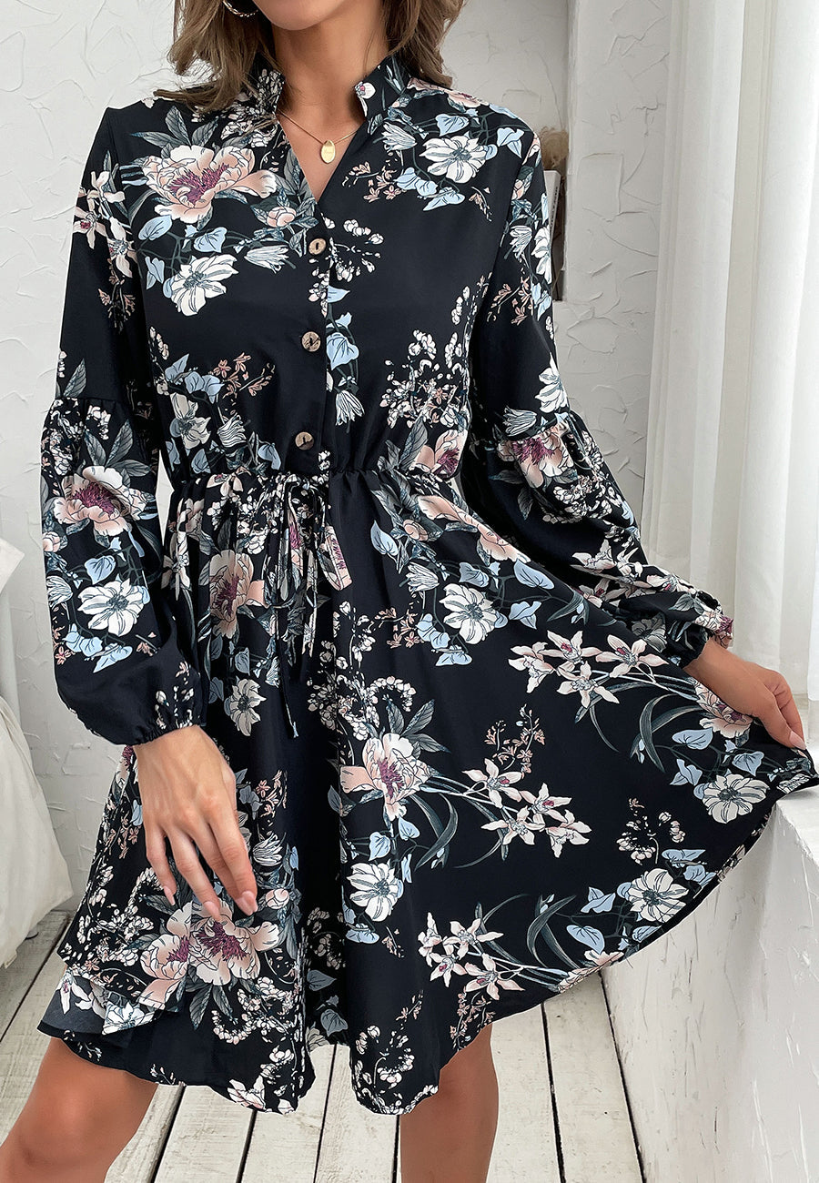 Vestido vintage con cuello y estampado floral 