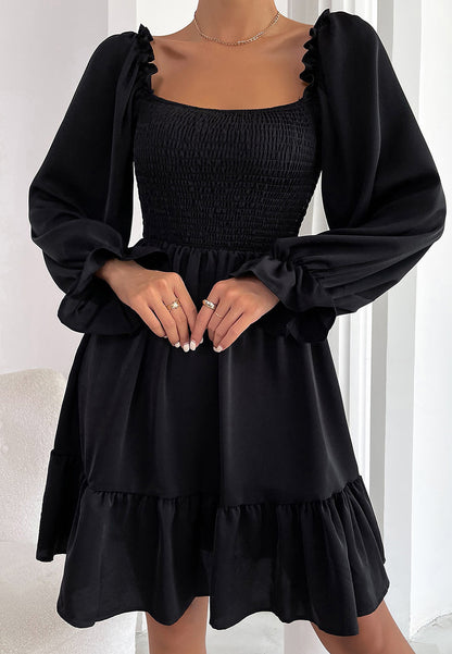 Vestido con dobladillo fruncido y volantes