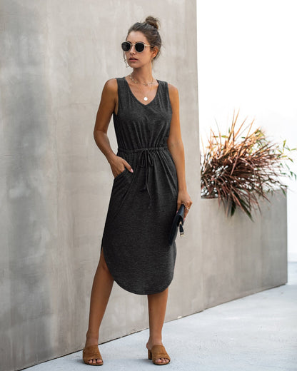 Vestido con dobladillo redondeado y cintura con cordón 