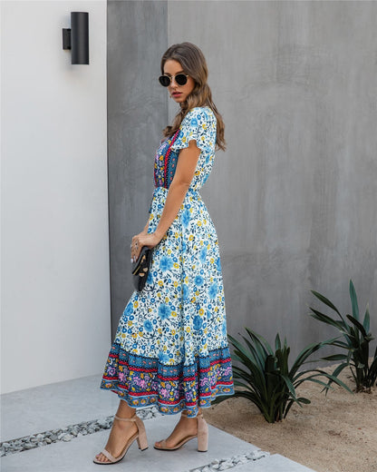 Vestido bohemio con flores y detalle de botones 