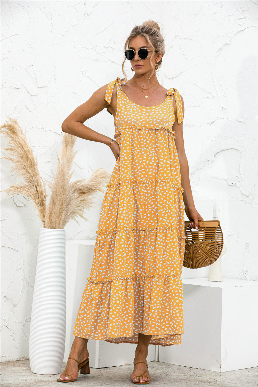 Vestido estampado con lazo en los hombros 