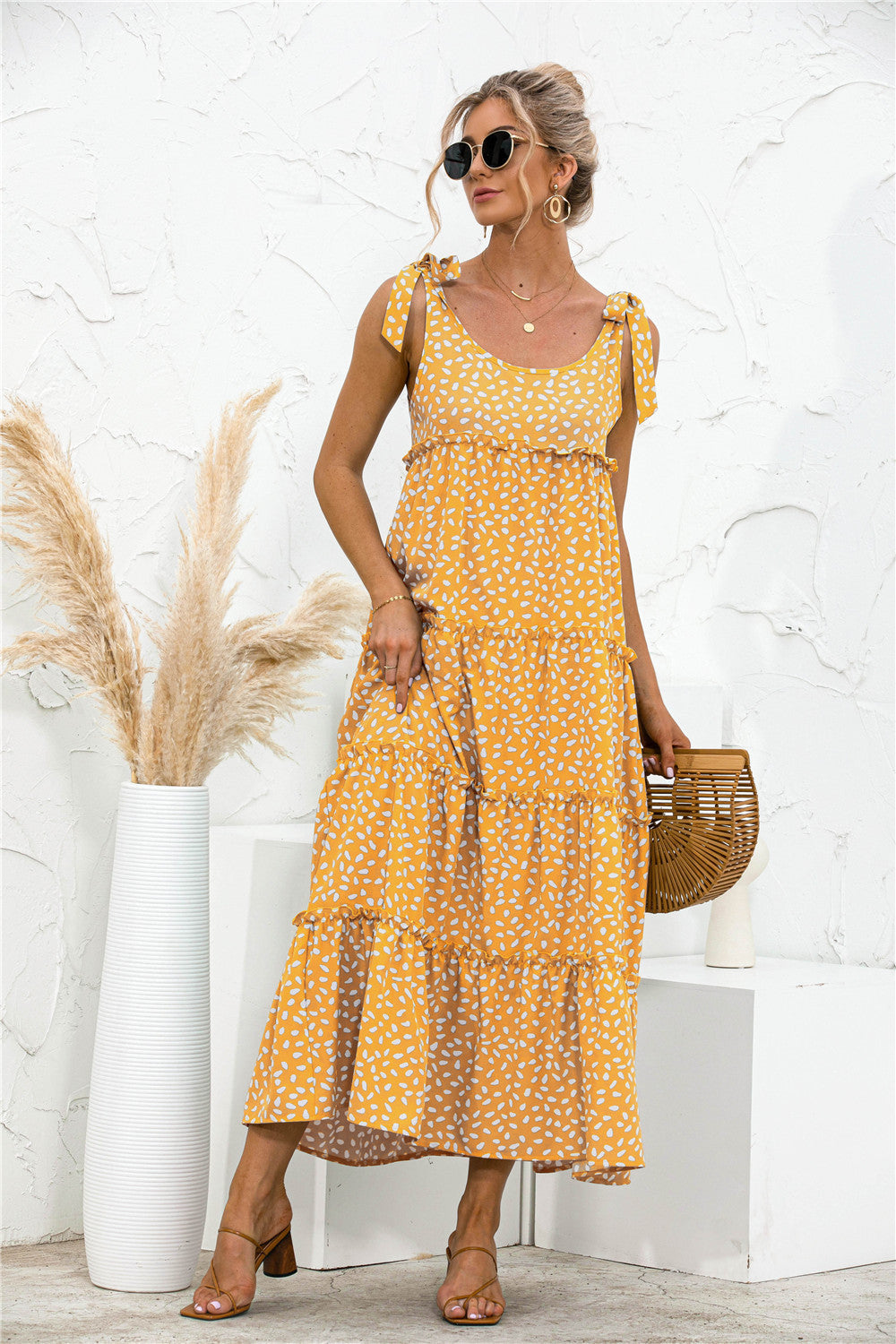 Vestido estampado con lazo en los hombros 