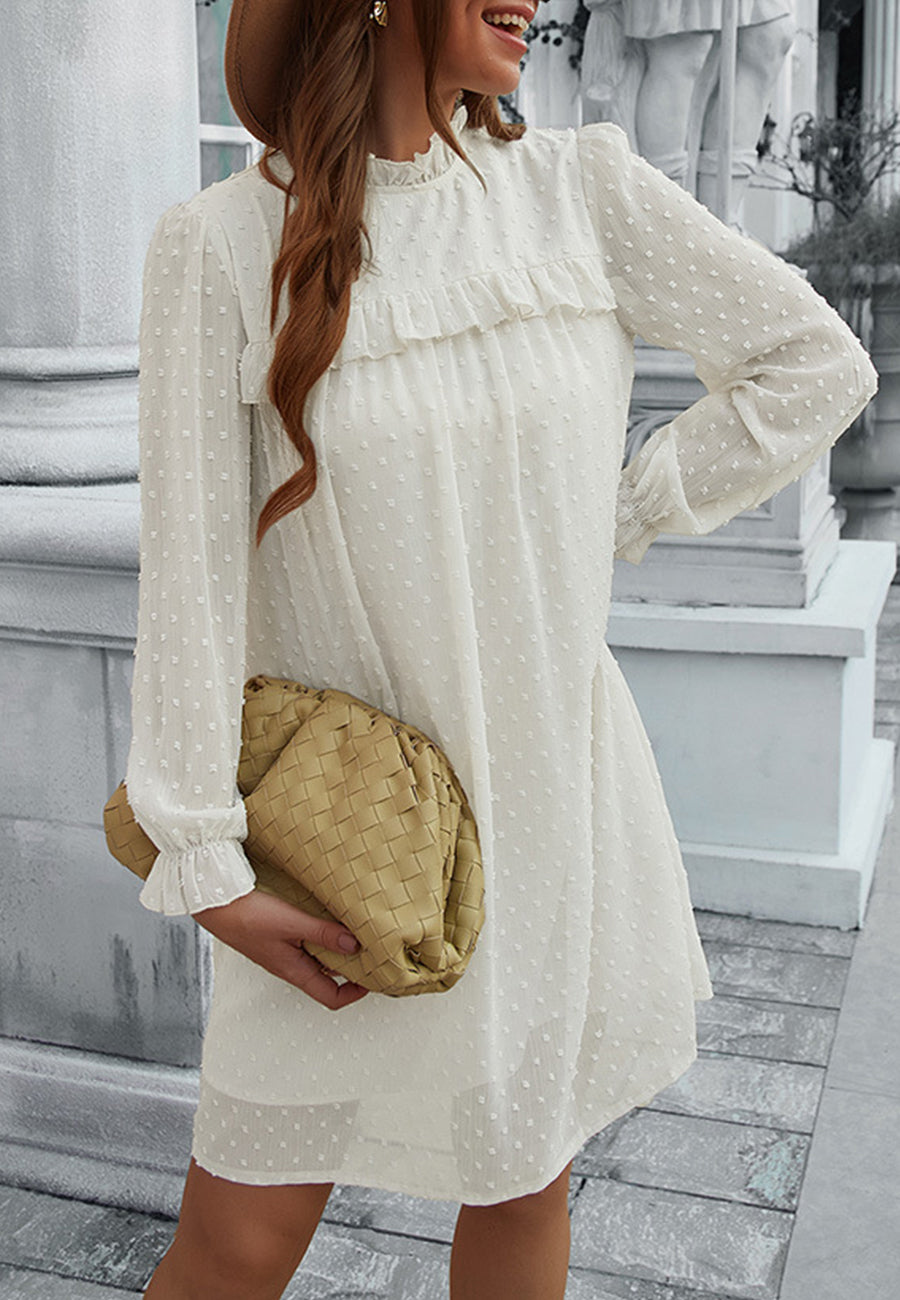 Vestido de lunares suizos con cuello con volantes