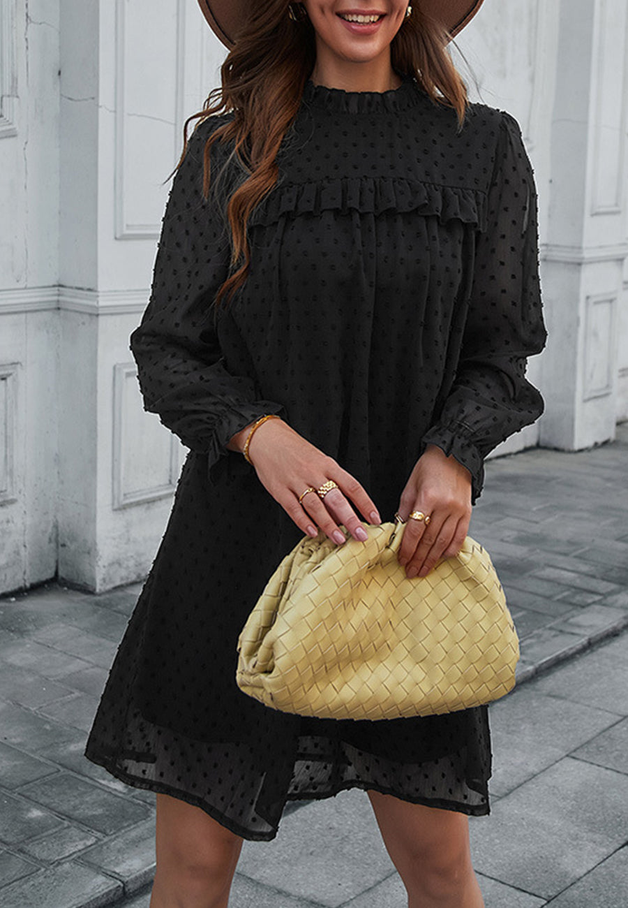 Vestido de lunares suizos con cuello con volantes