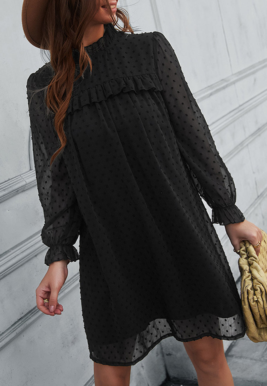 Vestido de lunares suizos con cuello con volantes