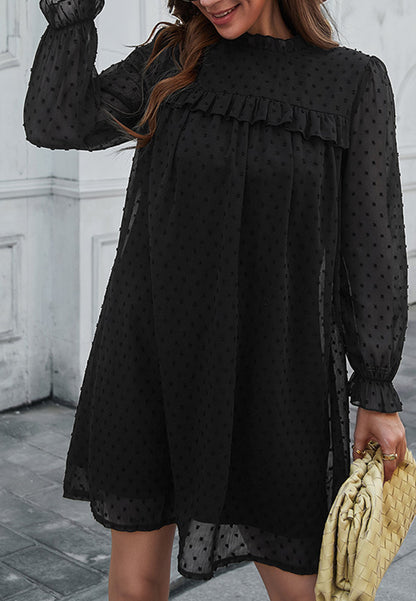 Vestido de lunares suizos con cuello con volantes