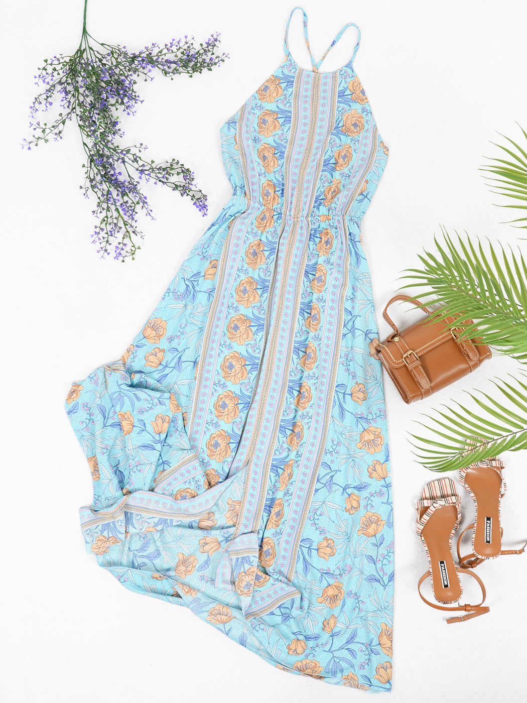 Vestido floral sin espalda y con cuello halter